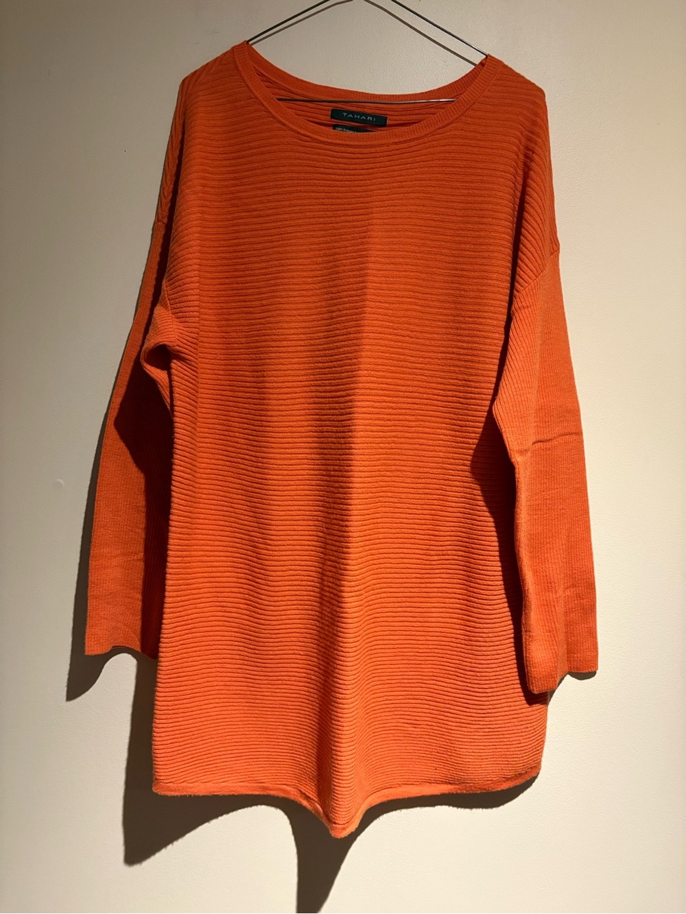 100% Merino Wool Extrafine Tahari Orange Ribbed Sweater Size XL Fall Warm Spring